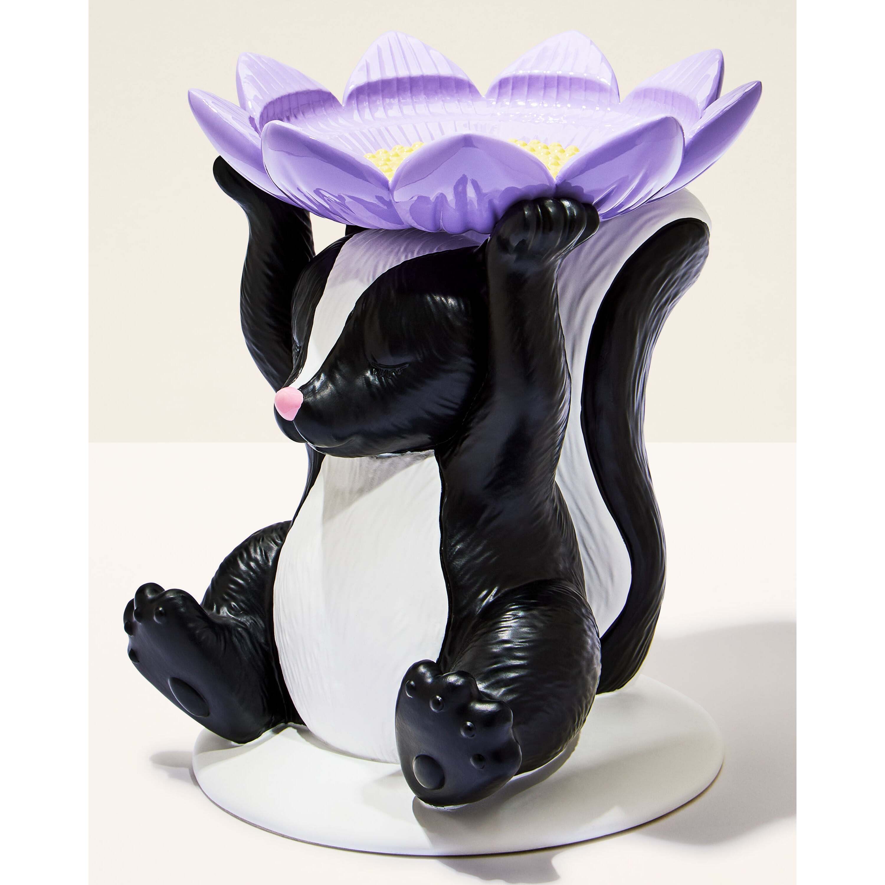 Flowery Skunk Pedestal 3-Wick Candle Holder